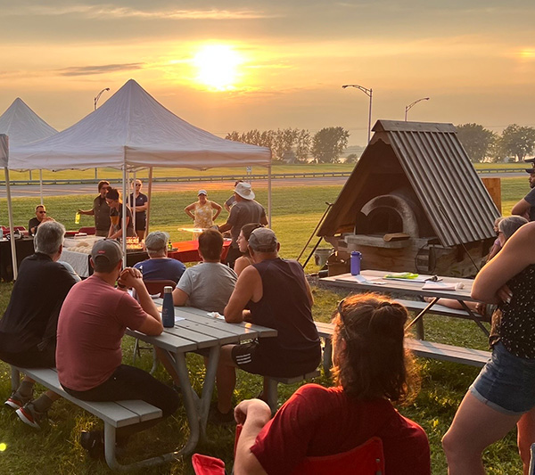 Participation à la construction d’un four à pain