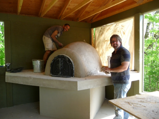 Four à pain en fonctionnement