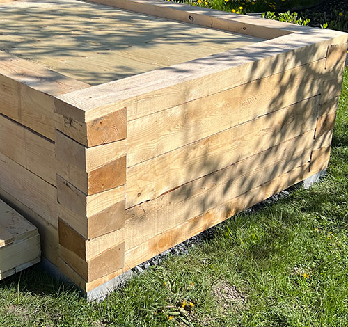 Socle à queue d’aronde